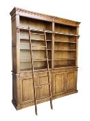 Bibliothèque Directoire échelle Bois 220  / Chêne Massif 