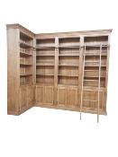 Bibliotheque en Bois Massif sur mesure en Angle avec echelle