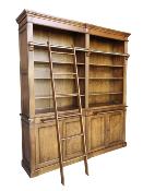 Bibliothèque Directoire échelle Bois 220  / Chêne Massif 